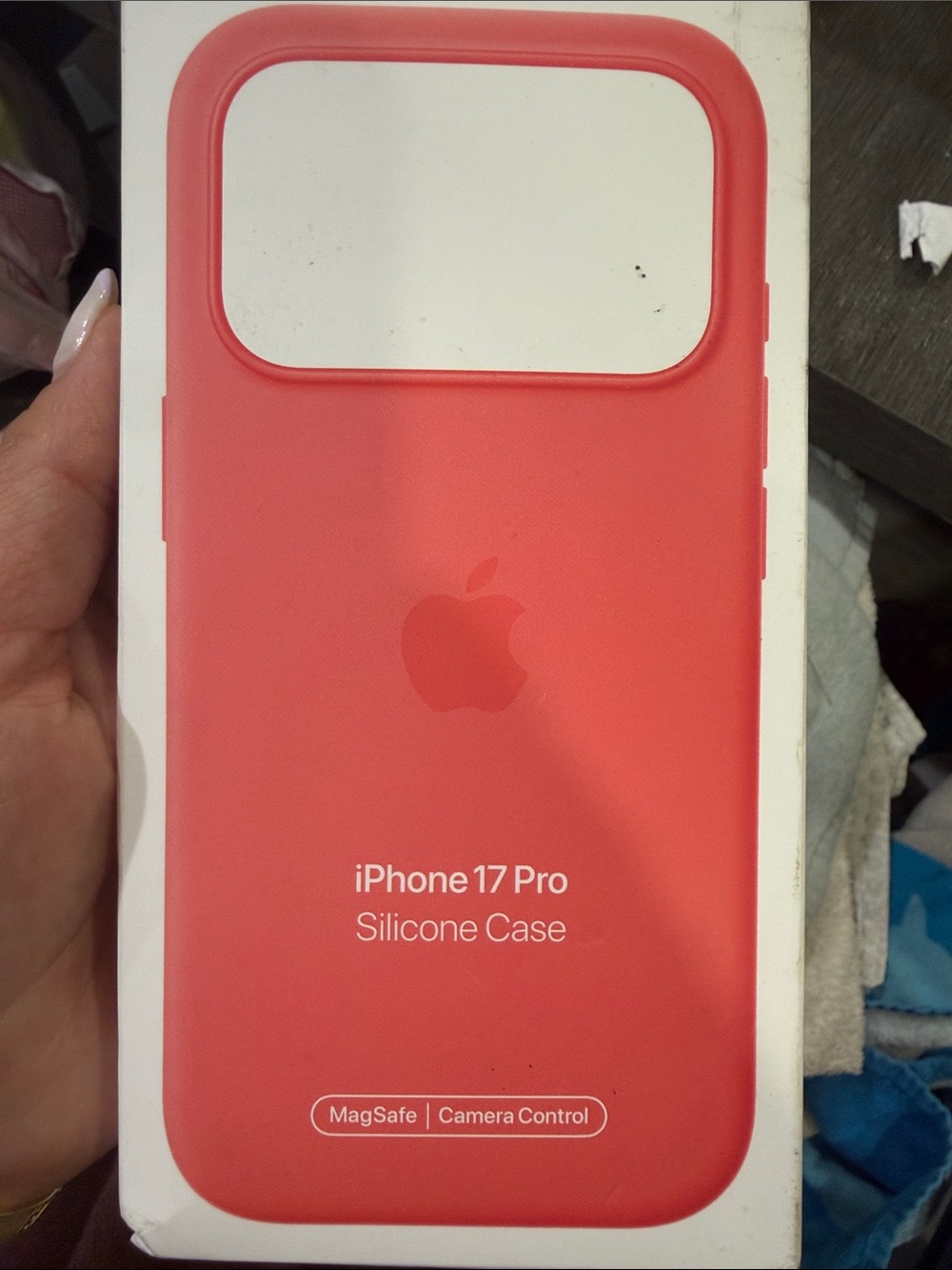 Apple iPhone 17 Pro Silicone Case with MagSafe – Bright Guava ​​​​​​​- BNIB